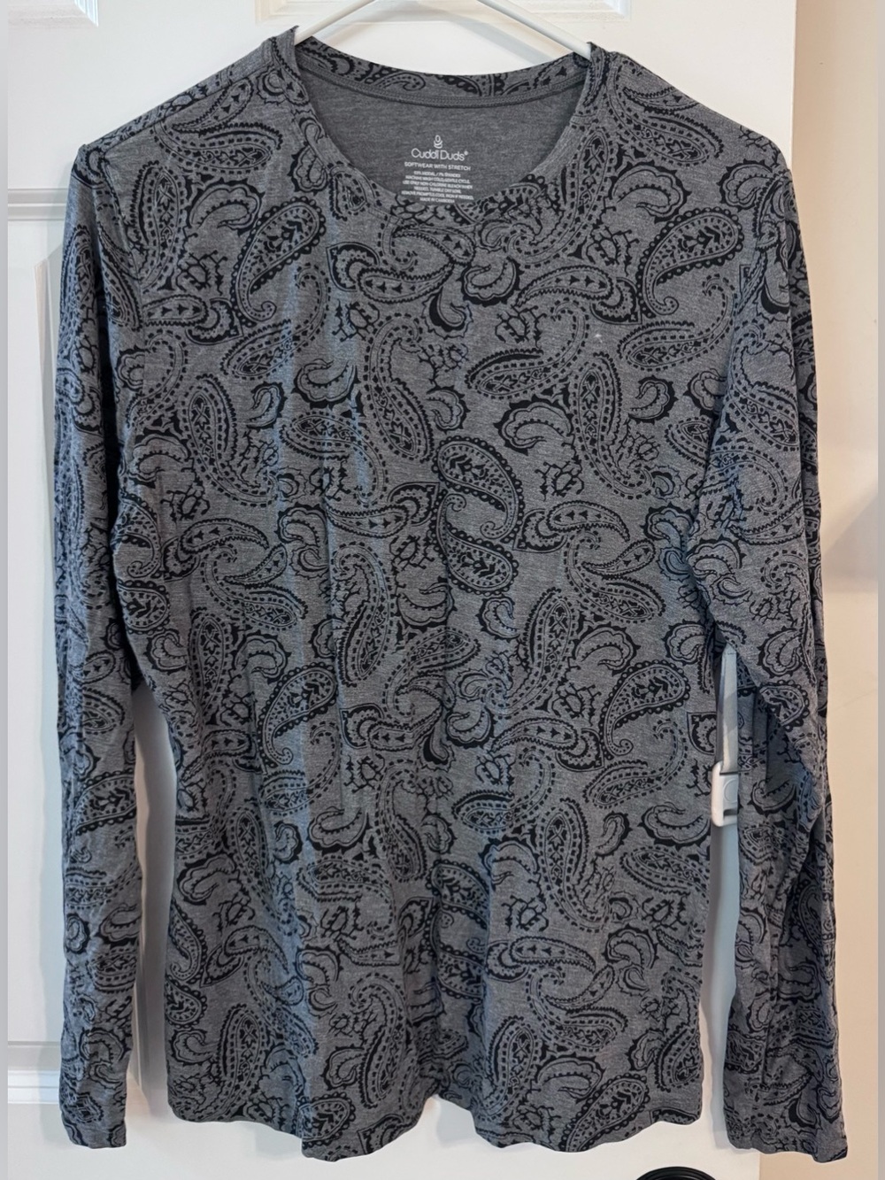 CuddlDuds Grey and Black Paisley Long Sleeve Base Layer Size XL